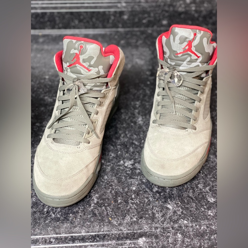 *****SOLD***** Air Jordan 5 Retro men’s size 12.5 basketball shoes dark stucco